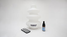 Load image into Gallery viewer, moment wellbeing hub™ with remote control + 1 essential oil blend