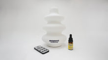 Load image into Gallery viewer, moment wellbeing hub™ with remote control + 1 essential oil blend